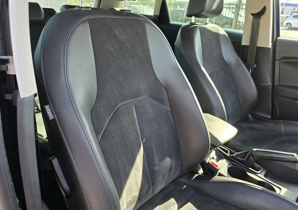 Seat Leon cena 18900 przebieg: 151234, rok produkcji 2015 z Łęczyca małe 379